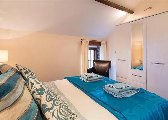 Nest Barn * كيسويك